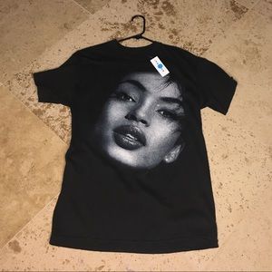 Men’s Sade shirt size medium